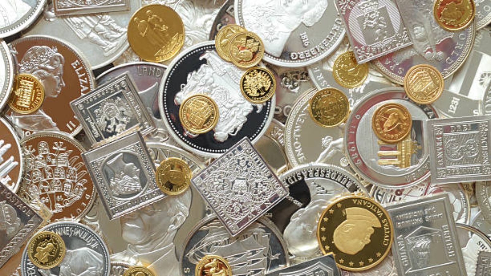 Display Themed Bullion Coins – Shadow Boxes, LED Cases