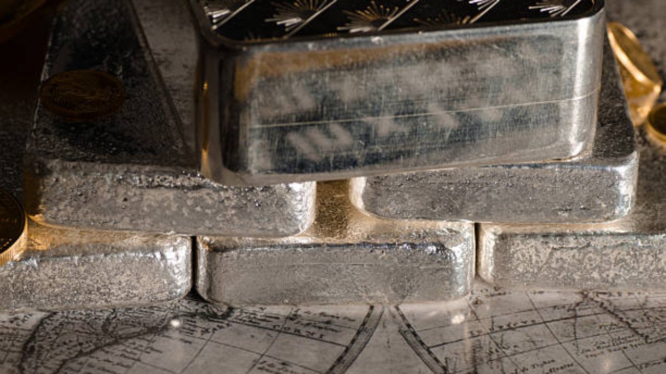 Silver Industrial Demand — How Solar Panels & EVs Drive Prices